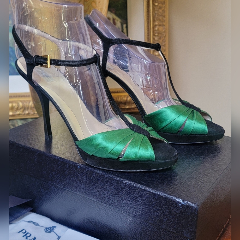 $900 PRADA BLACK SUEDE T STRAP GREEN SILK SLIM HIGH HEEL PLATFORM SANDAL 9.5 EXC